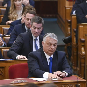 Tizedszer módosul a magyar alaptörvény! – Az Országgyűlés döntött – már idén hatályba lépnek a különleges jogrend új szabályai!