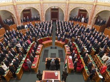 Megalakult az új Országgyűlés – A 2018-ban alakult kormány megbízatása megszűnt Megalakult az új Országgyűlés – A 2018-ban alakult kormány megbízatása megszűnt