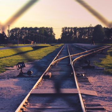 A 100 éves Frischmann Edgár nyugalmazott főügyészségi ügyész élete maga a történelem! – A ügyészség kisfilmjében most felevenítette emlékeit – ITT megtekinthető!