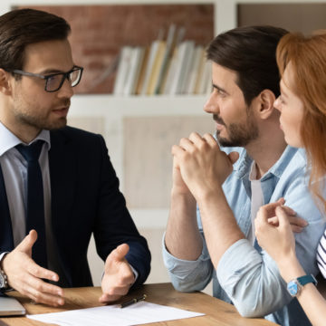 A házassági vagy élettársi vagyonjogi szerződés előnyei – Adósság elkülönítése miatt is egyre gyakrabban szerződnek a felek!