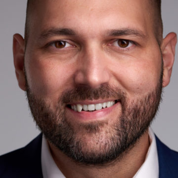 Kávészünet – Éjszakába nyúló munka inspirálta Horváth M. András ügyvédet könyvírásra – 52 izgalmas novella azoknak, akiknek kevés idejük van olvasni!