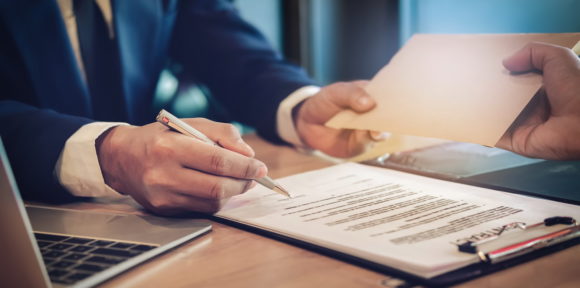 Jelentősen szigorodtak az ügyvédi letétkezelés szabályai – Fontos változások január 1-től és június 1-től – elsősorban az ügyfelek figyelmébe!