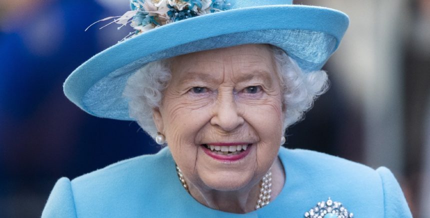Uralkodásának 71. évében elhunyt II. Erzsébet brit királynő – III. Károly néven uralkodik az új brit király