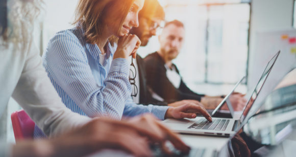 Az MI-jártasság megszerzésének munkajogi kérdései – Szakértői összefoglaló!