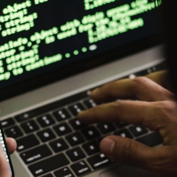 NAIH iránymutatás: egy incidenskezelés konkrét elemei és weboldalak biztonsági követelményei NAIH iránymutatás: egy incidenskezelés konkrét elemei és weboldalak biztonsági követelményei