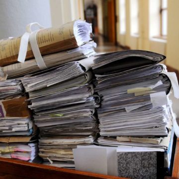 Kritikussá válhat a bírák és igazságügyi alkalmazottak elvándorlása a Fővárosi Törvényszéken – Folyamatosan csökken az írnokok és a bírósági titkárok száma!