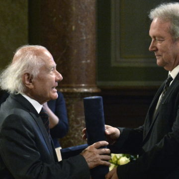 Akadémiai elismerésben részesült Vékás Lajos jogtudós – Az MTA Akadémiai Aranyéremmel ismerte el a professzor életművét