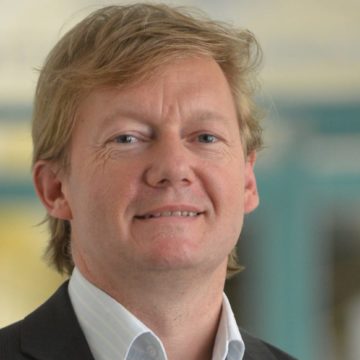 Idegen nyelvű képzések a szegedi jogi karon – mostantól teljesen online vagy hibrid formában is! – Beszélgetés Prof. Dr. Badó Attilával, az Összehasonlító Jogi és Jogelméleti Intézet vezetőjével