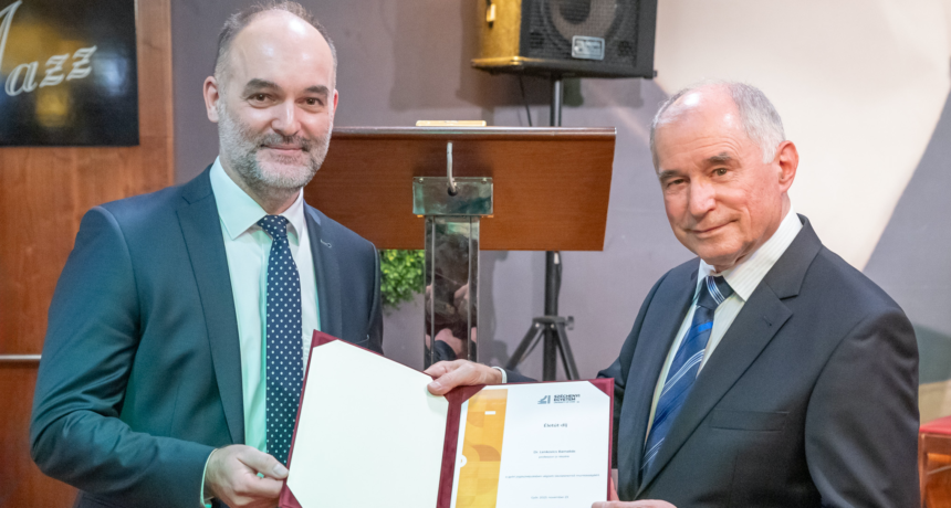 Életút díjat kapott Lenkovics Barnabás professor emeritus – Ötödik jótékonysági jogászdíszvacsora a Széchenyi István Egyetemen