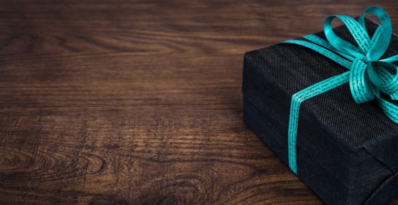 Évvégi prémium – Jár vagy sem? – Perelhető-e a munkáltató, ha nem fizet? – Munkajogi szakértői összefoglaló!