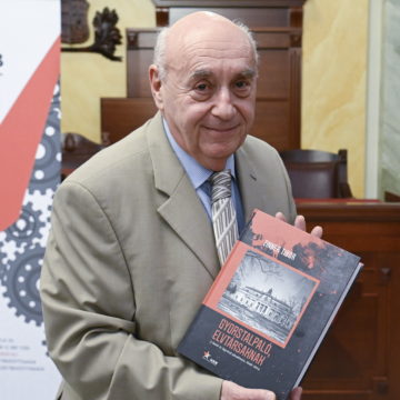 Gyorstalpaló, elvtársaknak – A bírói és ügyészi akadémia, 1949-1954 – Bemutatták Zinner Tibor történészprofesszor legújabb kötetét a Kúrián
