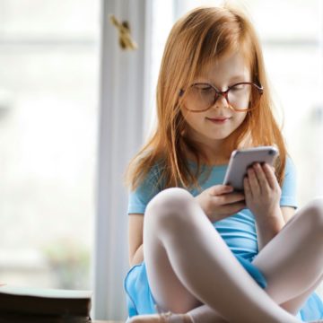 Gyermekmunka vagy csak játék a kidfluencerek tevékenysége? – Az NMHH kutatása fontos tanulságokat állapít meg a jelenséggel kapcsolatban!