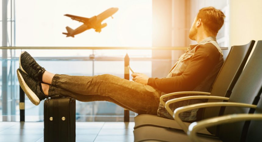 Szélsőséges járatkésések és járattörlések miatt indult eljárás a Ryanair és a Wizzair ellen! – Milyen ellátás, szolgáltatás és kártalanítás jár a jogsérelmet szenvedett utasoknak?