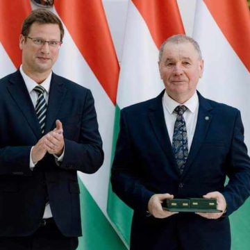 Példaértékű kisebbségvédelmi tevékenységéért rangos állami elismerésben részesült Tóth Mihály nemzetközi jogász, magyar kisebbségi politikus