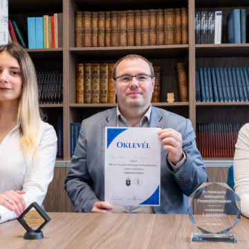 A győri jogi kar hallgatói nyerték a II. Országos Médiajogi Perbeszédmondó Versenyt – A legjobb érvelőnek járó különdíjat is győri diák érdemelte ki!