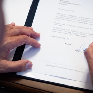 Július 9-dikével kérte mandátumának megszüntetését a legfőbb ügyész – Az államfő jelölte utódját! – Mi tudható a jelöltről?