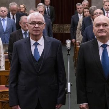 Új alkotmánybírókat választott az Országgyűlés – Polt Péter június 10-i, Hende Csaba június 1-jei hatállyal lép be a talárosok testületébe