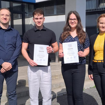 Példátlan siker a XIV. Országos Nemzetközi Jogi Jogesetmegoldó Versenyen – A győri jogi kar hallgatói az első és a második helyezést is elnyerték! Példátlan siker a XIV. Országos Nemzetközi Jogi Jogesetmegoldó Versenyen – A győri jogi kar hallgatói az első és a második helyezést is elnyerték!