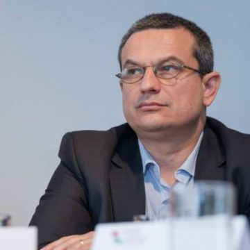 Magyar jogászt választott a román alkotmánybíróság tagjává a bukaresti képviselőház – Asztalos Csabát az RMDSZ jelölte a tisztségre Magyar jogászt választott a román alkotmánybíróság tagjává a bukaresti képviselőház – Asztalos Csabát az RMDSZ jelölte a tisztségre