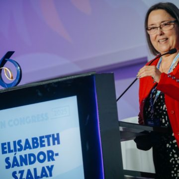 FUEN-díj 2025 – Szalayné Sándor Erzsébet pécsi jogászprofesszor kapta idén az európai kisebbségvédelem legrangosabb elismerését